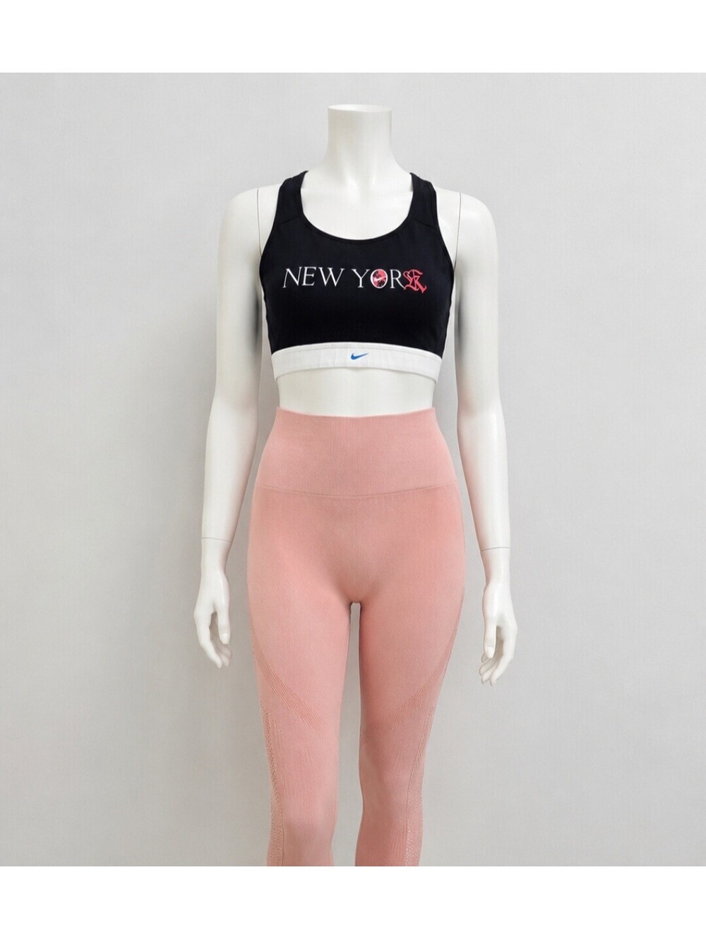 Women’s Workout Set Size M – Nike Sports Bra + Pink Seamless High-Waist Leggings